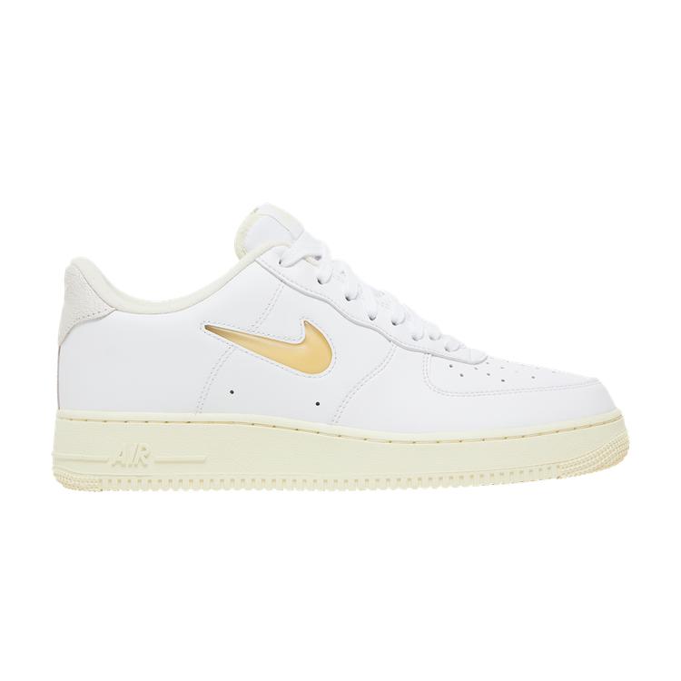 Air Force 1 '07 LX 'Pale Vanilla'